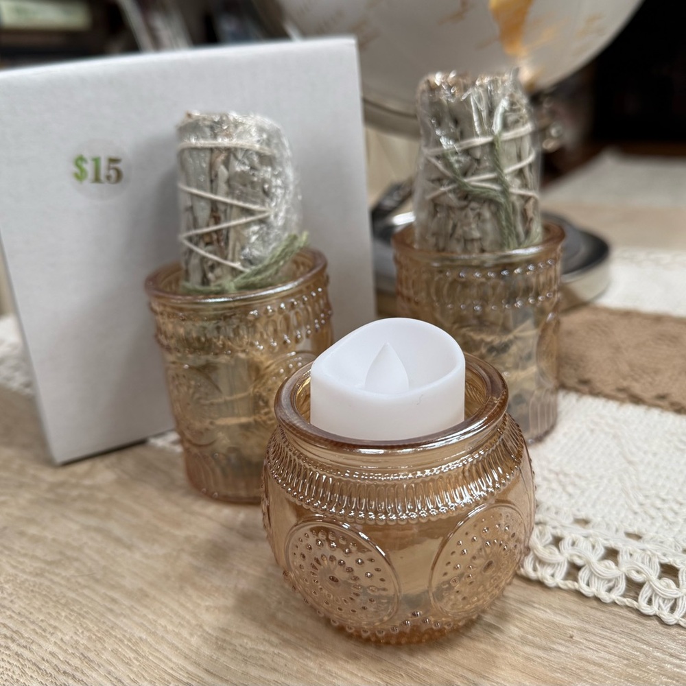 Sage Bundles with LED Tealight Candles in Decorative Glass Holders, to disinfect - Picture 5 of 7
